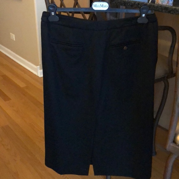 MaxMara black 100% virgin wool skirt - Picture 4 of 6